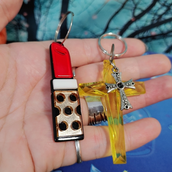 2 Cute Keychains - Picture 2 of 3